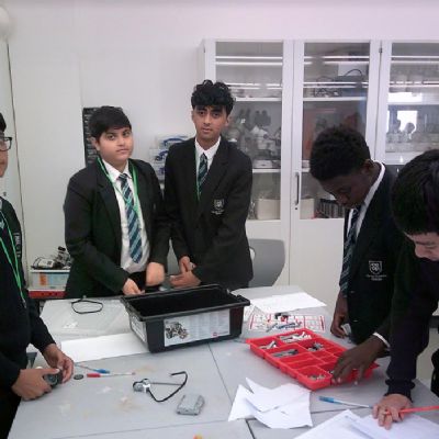 BradfordUniversity-STEMChallenge1
